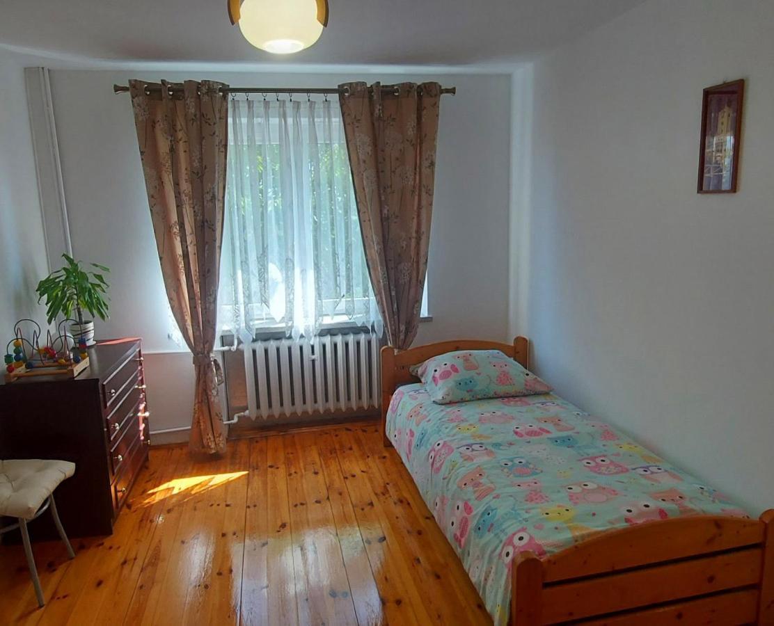 Apartment Silence *
